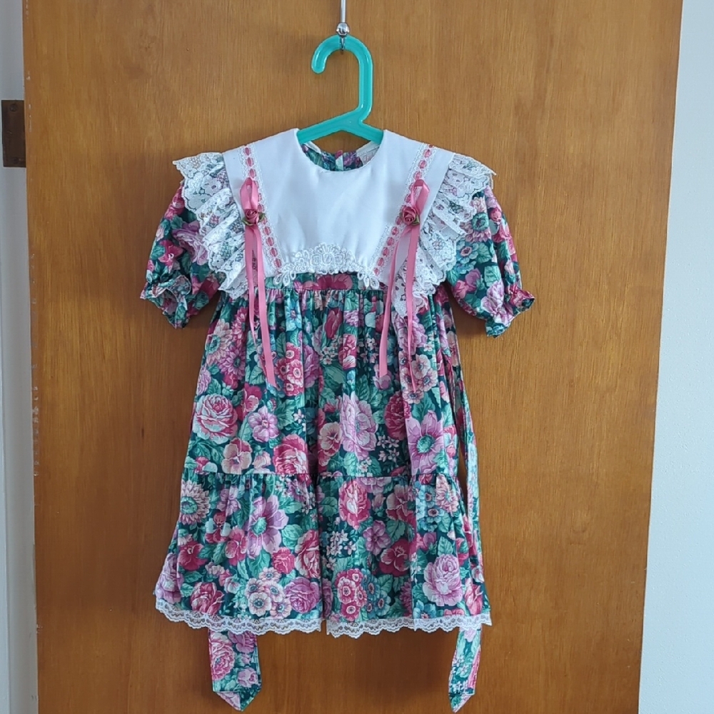 Vintage Floral Dress with Lace and Ribbons